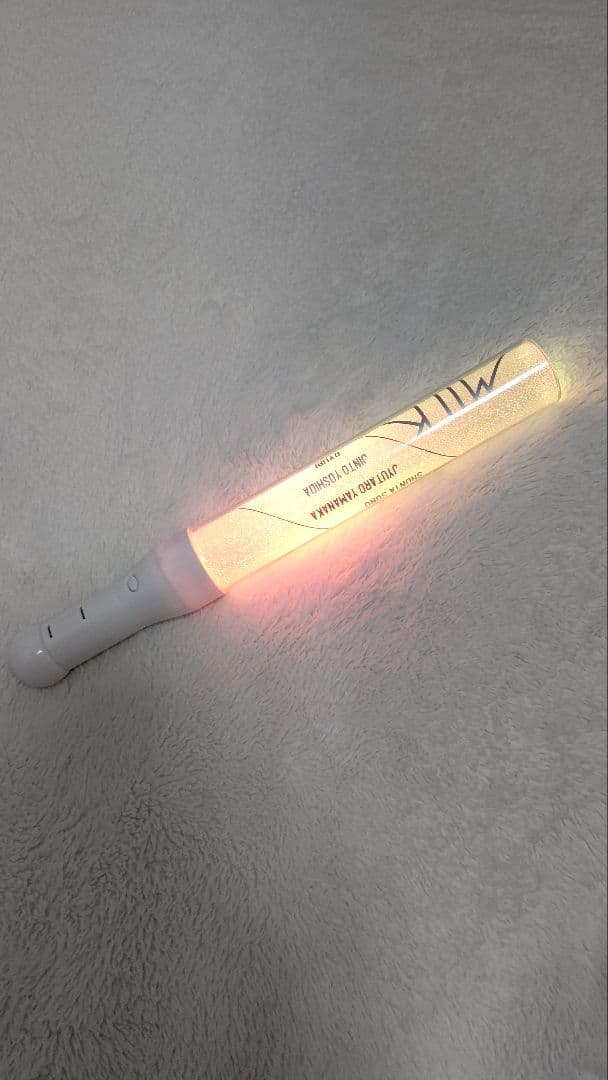 M!LK カラーチェンジペンライト