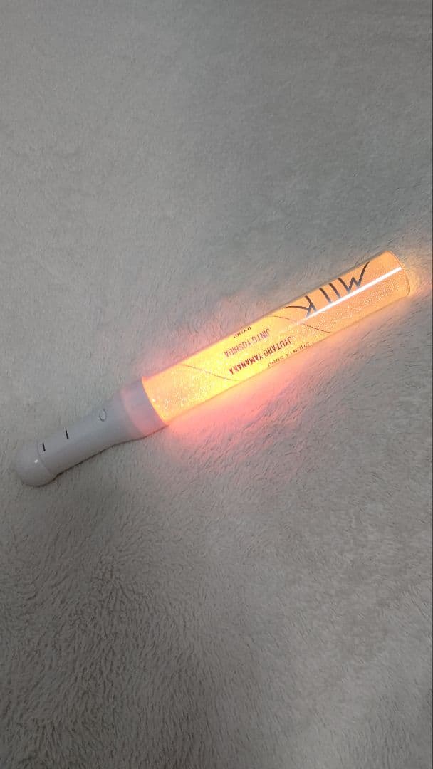 M!LK カラーチェンジペンライト