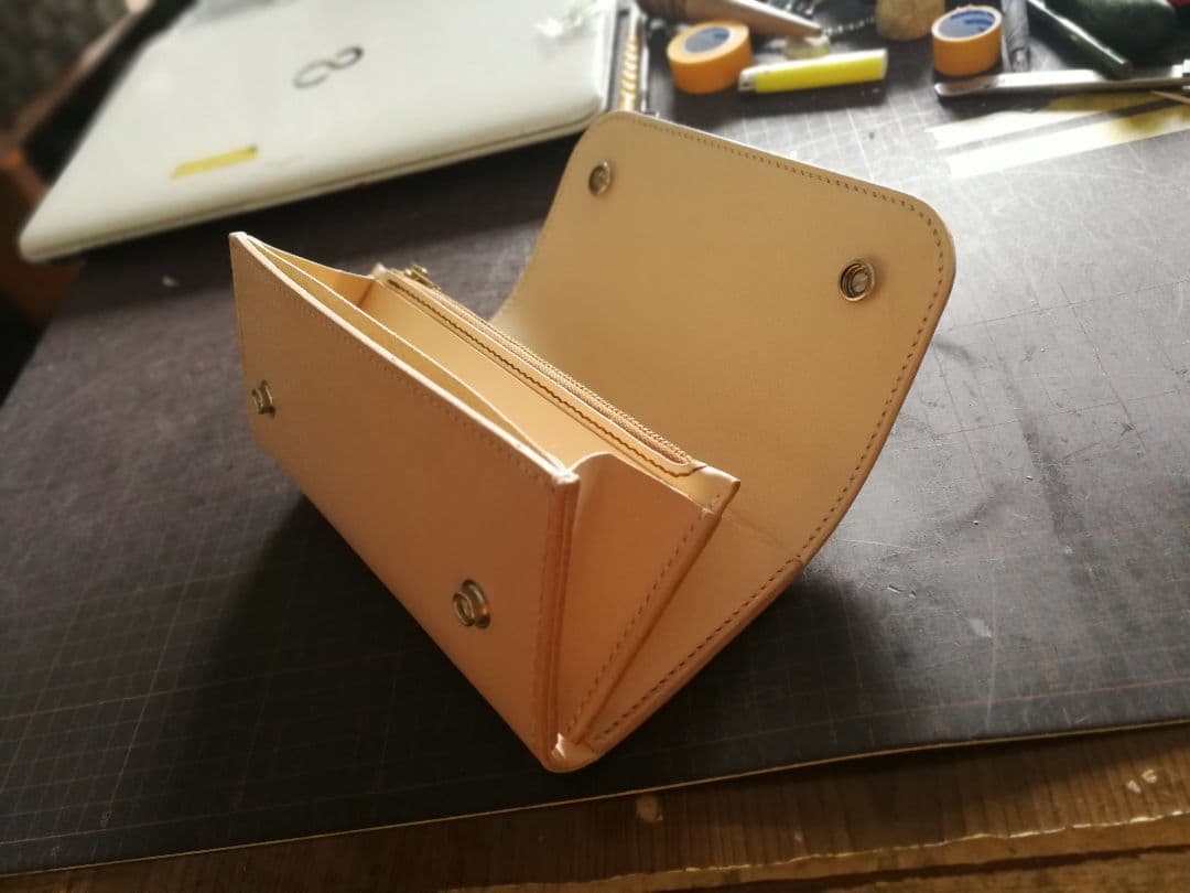 ロングウォレット　革製