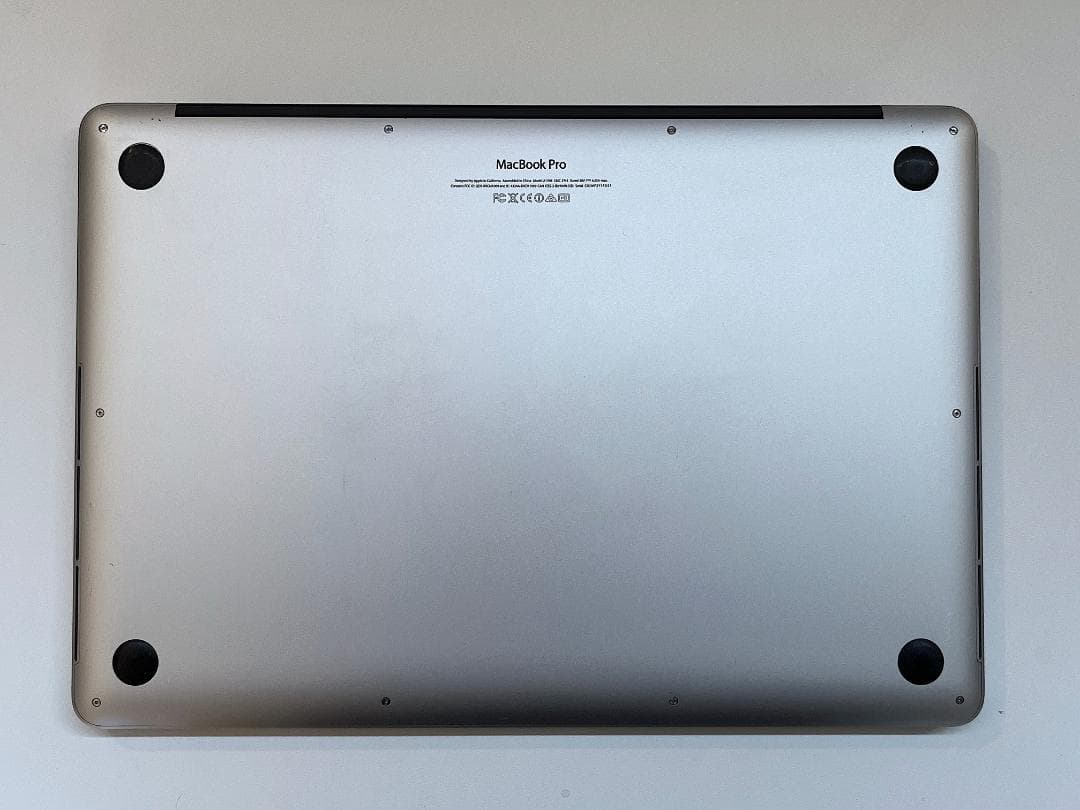 MacBook Pro 2013 15インチ 充放電回数 6回