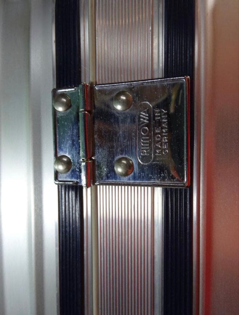 RIMOWA リモワ トパーズスーツケース 70L ４輪 アルミ製シルバー