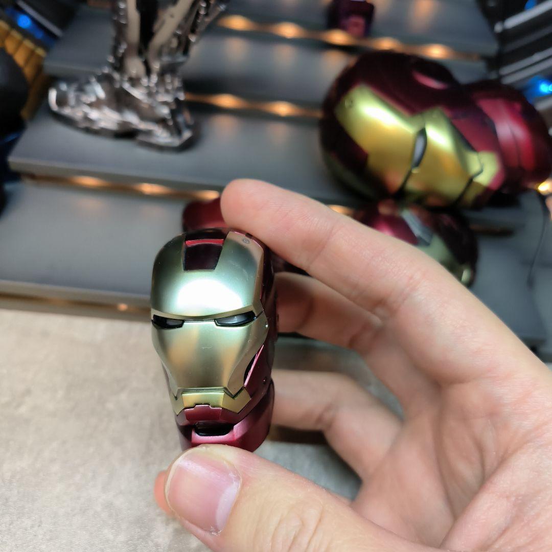 ホットトイズ アイアンマンマーク6 2.0 パワードスーツ装着機付 カスタマイズ