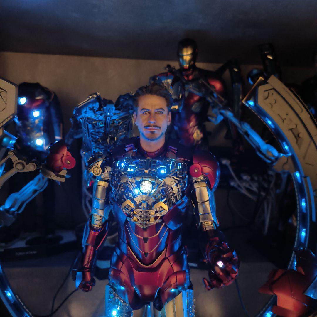 ホットトイズ アイアンマンマーク6 2.0 パワードスーツ装着機付 カスタマイズ