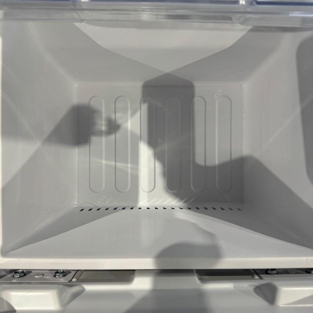 ★ 【購入前コメント必須】SHARP 冷蔵庫　2022年製 SJ-18E2-B