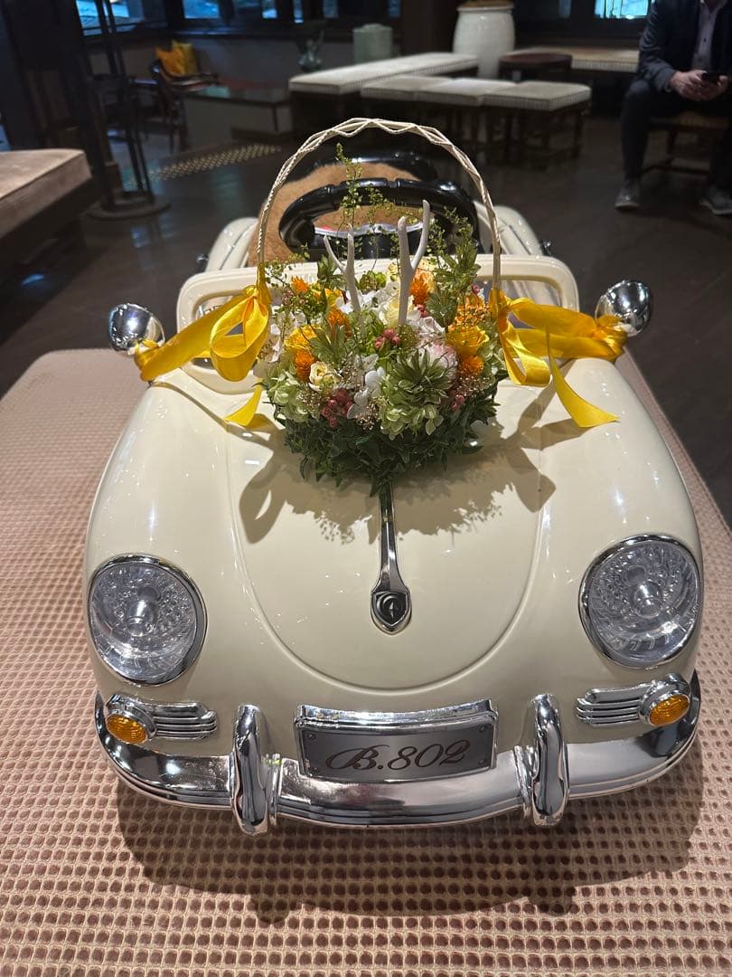 リングボーイ/リングガール 子供用電動カー ラジコンカー　クリーム色