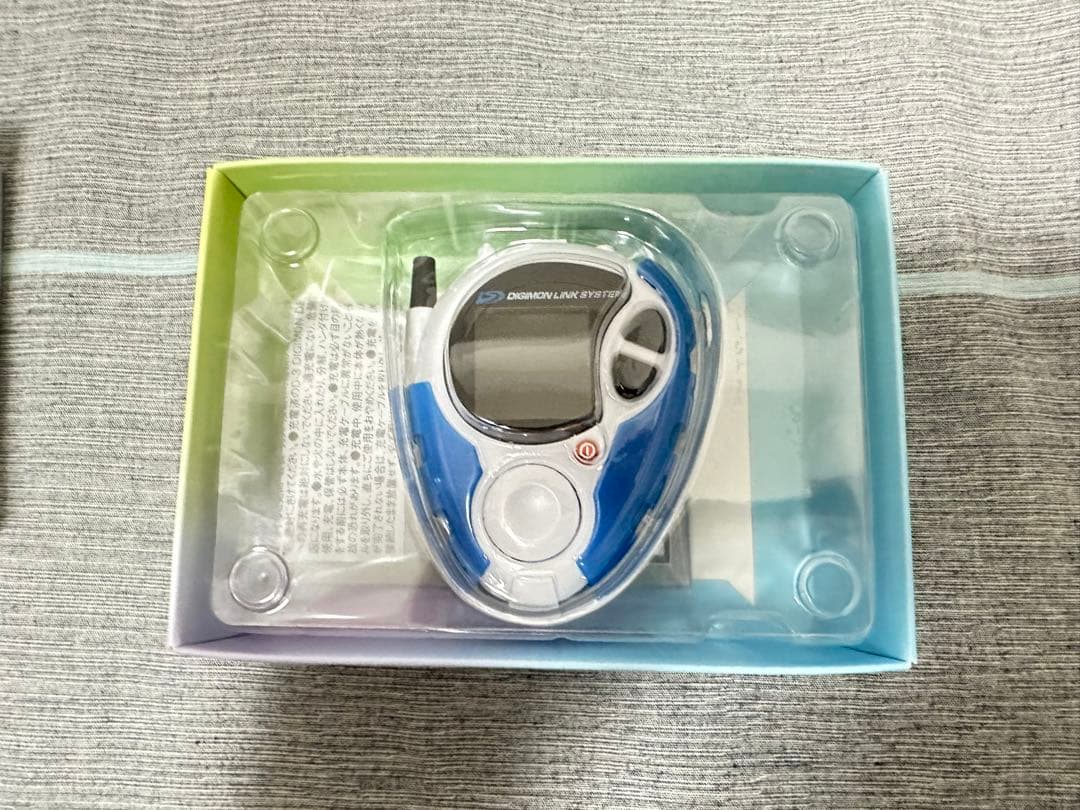 デジモン　D3 カラー 02 デジタルモンスター デジヴァイス　本宮大輔カラー