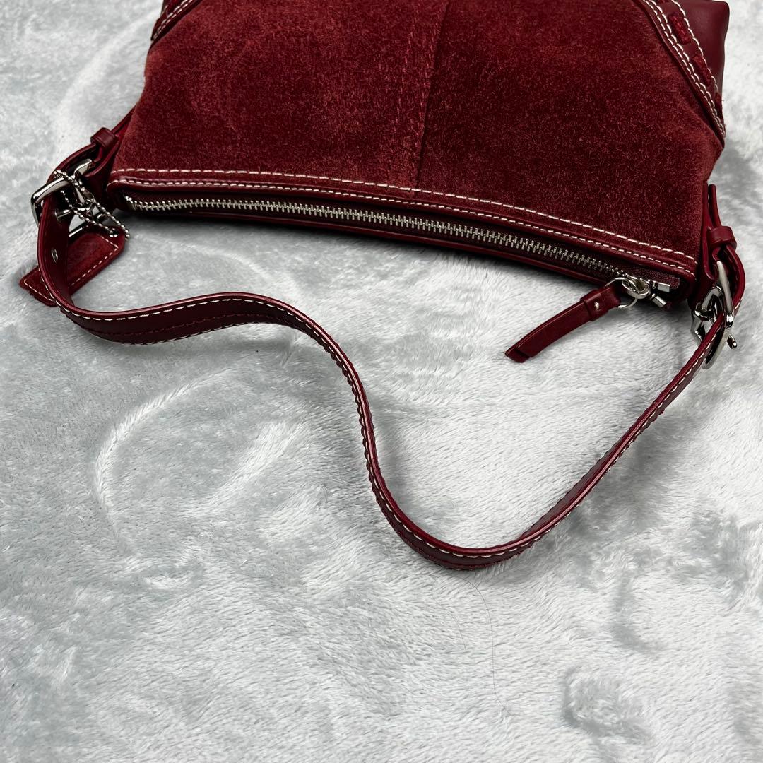 美品 COACH コーチ アクセサリーポーチ スエード レッド 赤