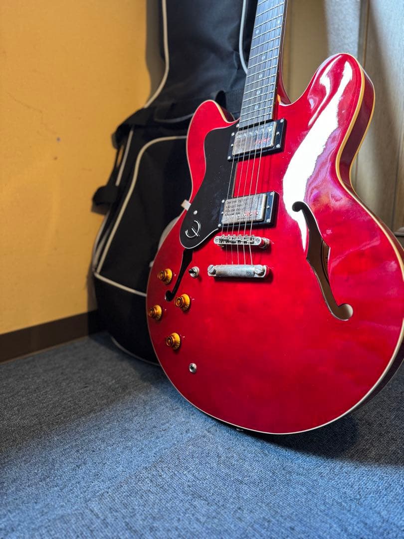 Epiphone ES-335 セミアコースティックギター