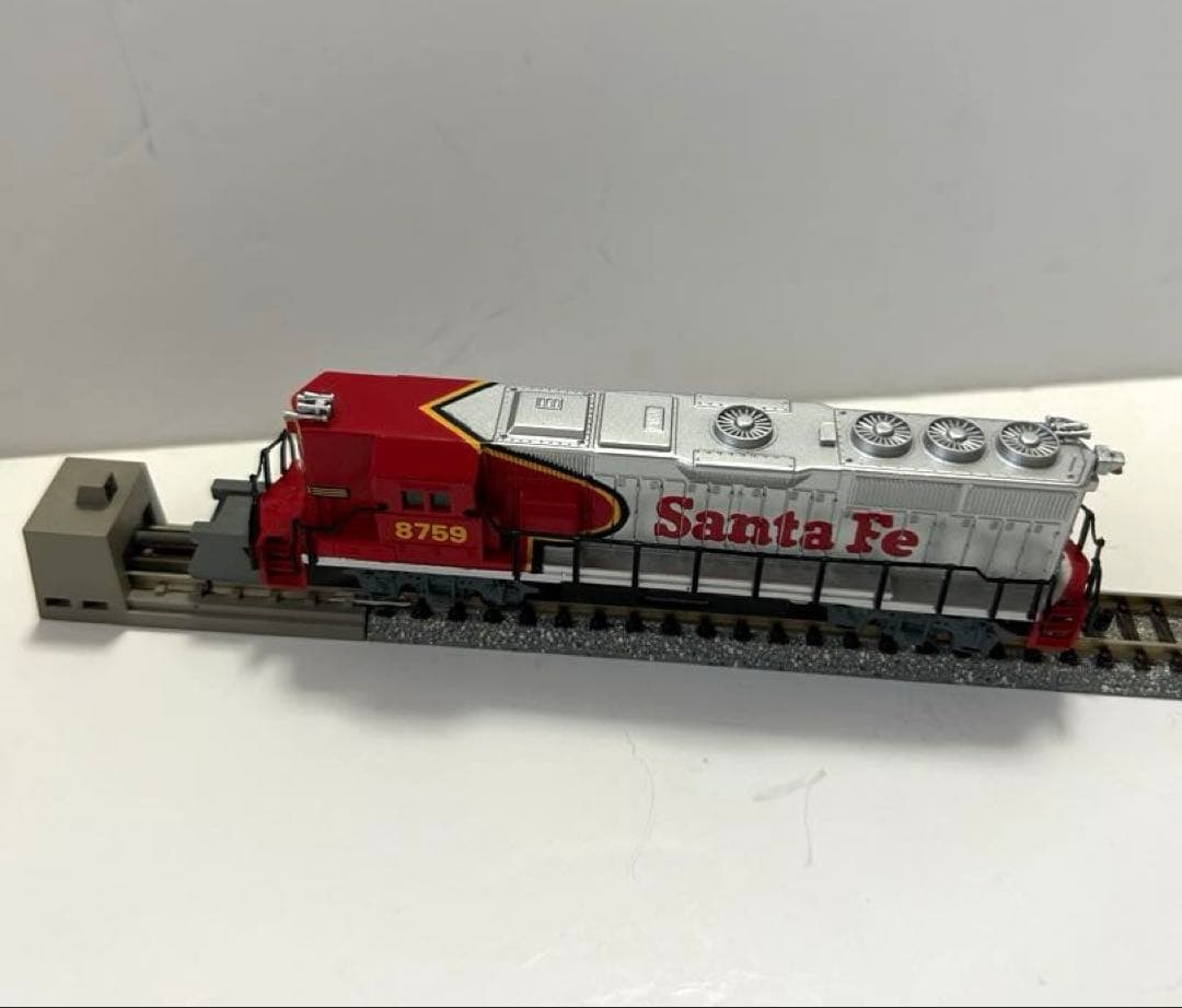 美品　Bachamann N Scale GP 50-SANTA FE 8759