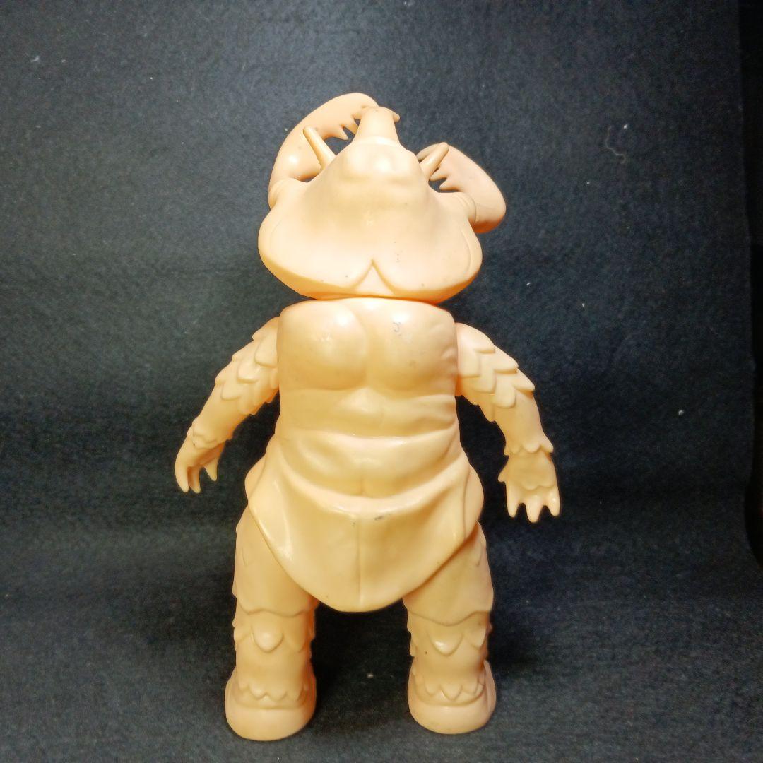 ブルマァク 「アントラー」 肌色成形 無彩色 怪獣 ソフビ