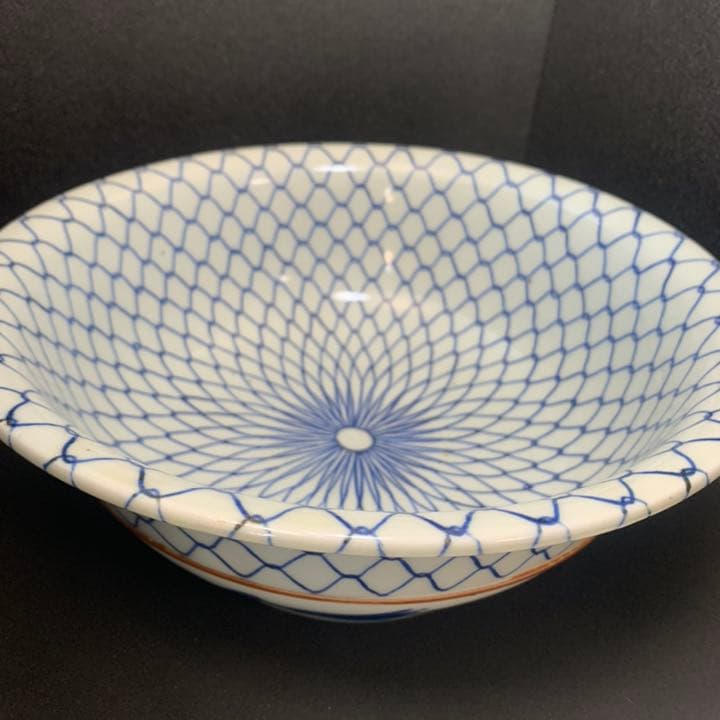 古伊万里網目文染付鉢　鯉　皿