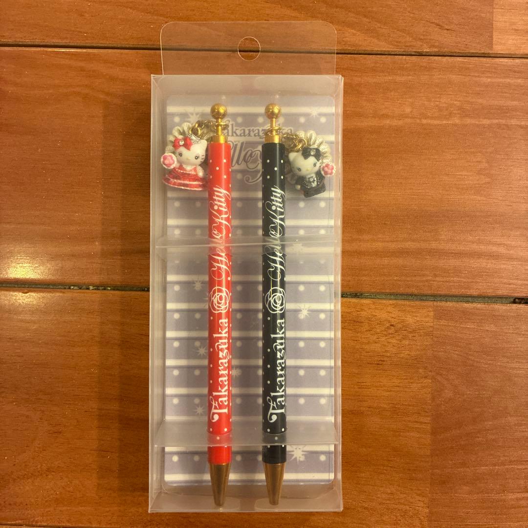 Quatre Reves ボールペン 2本セット　ハローキティ　宝塚　サンリオ