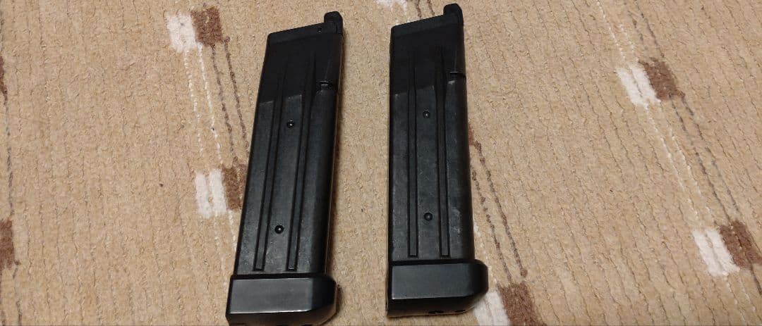 ハイキャパ5.1 D.O.R CAL .45 GBB 予備マガジン付