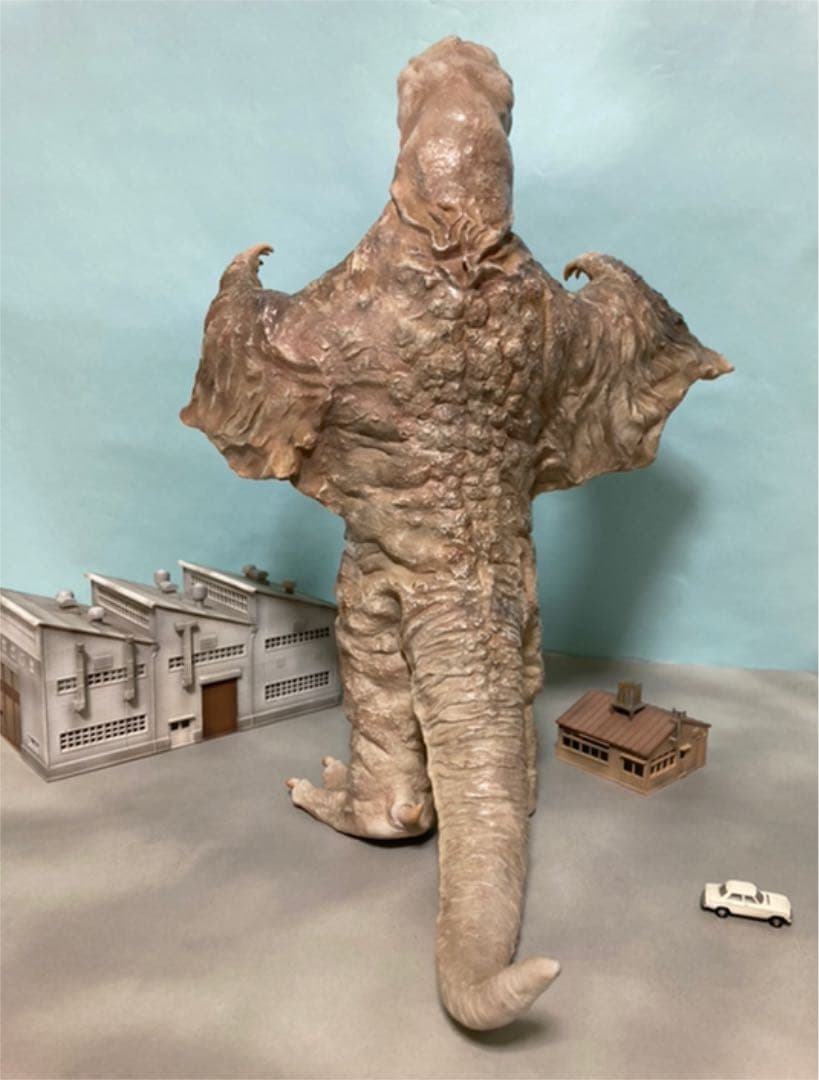 ビリケン商會　ペギラ29cm [カスタム・完成品]超レア + 建物+ミニカー