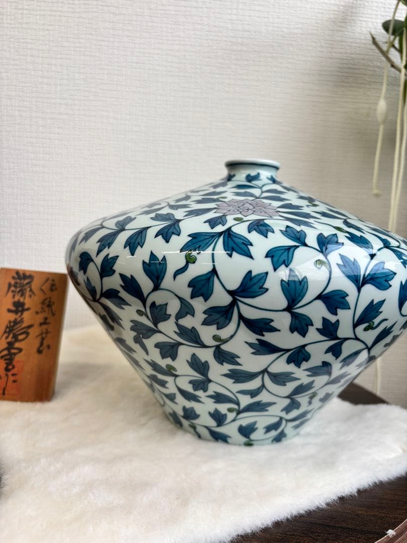 【共箱・真作保証】新品未使用　藤井勝雲作 牡丹唐草文壺 高さ約18.6cm 美品