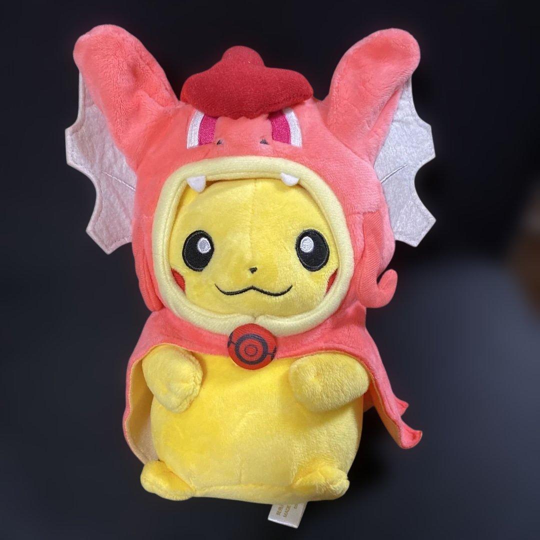 ポケモンセンター ギャラドスごっこピカチュウ 赤いギャラドス 広島 ぬいぐるみ