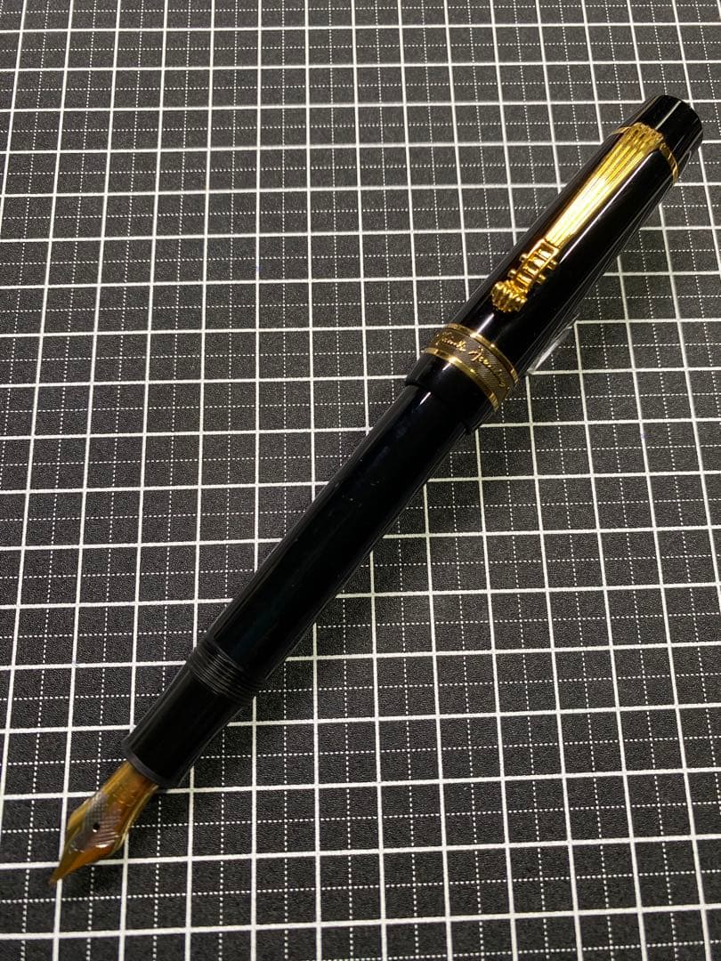 MONTBLANC ドネーションペン　ユーディ・メニューイン　万年筆　字幅F程度
