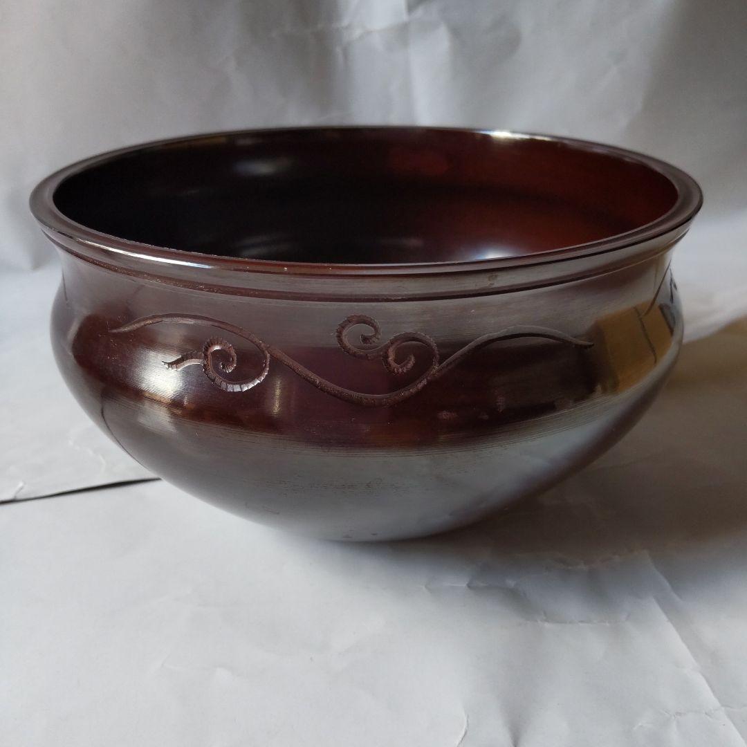 風炉師 鳳泉 作 鵬雲斎好 唐草彫 建水 唐銅製 共箱 茶道具 茶器 美品 です