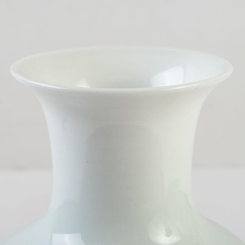 中国　景徳鎮製　青花　山水楼閣文瓶　花瓶　在銘　V　9576