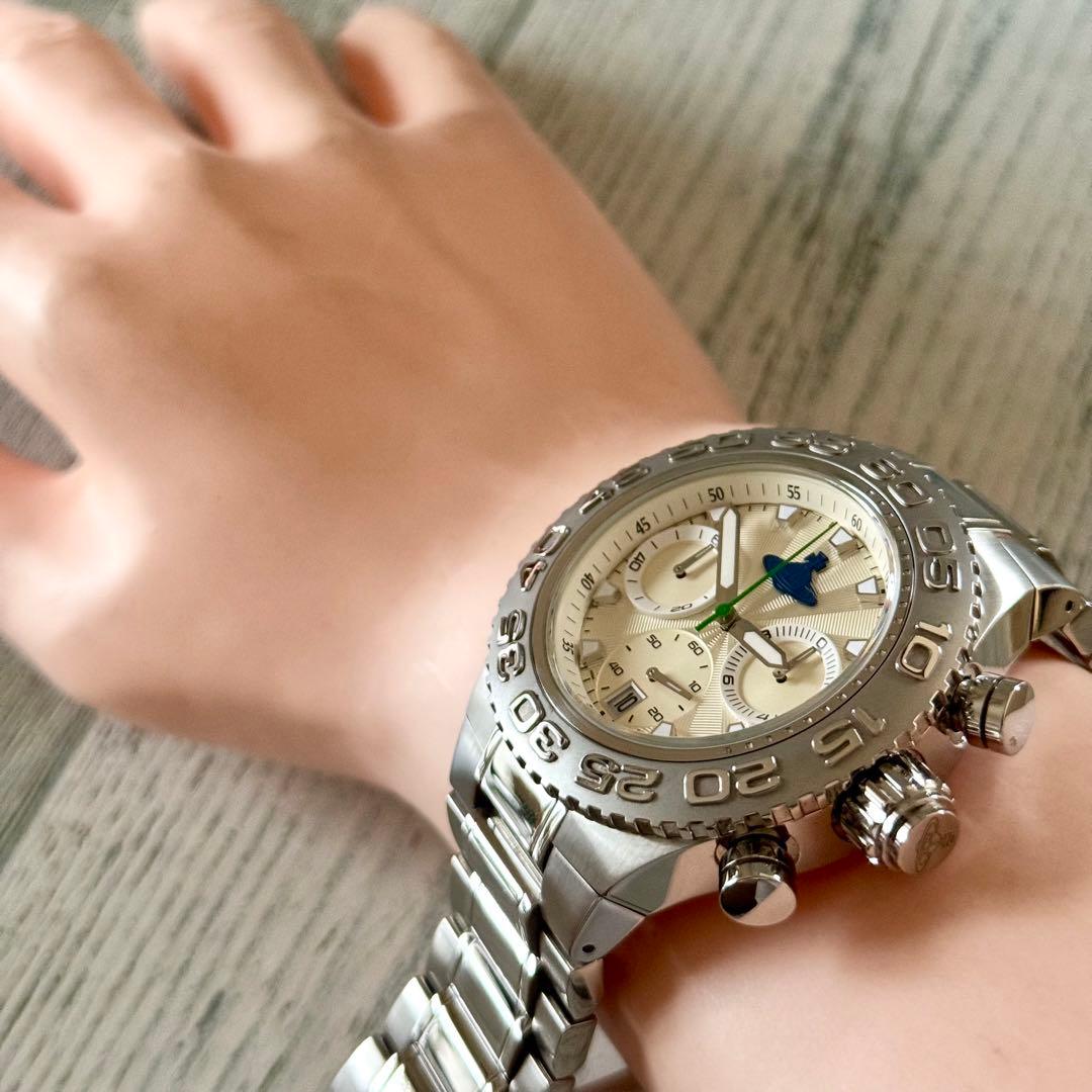 【希少】vivienne ヴィヴィアン 腕時計 クロノグラフ シルバー調