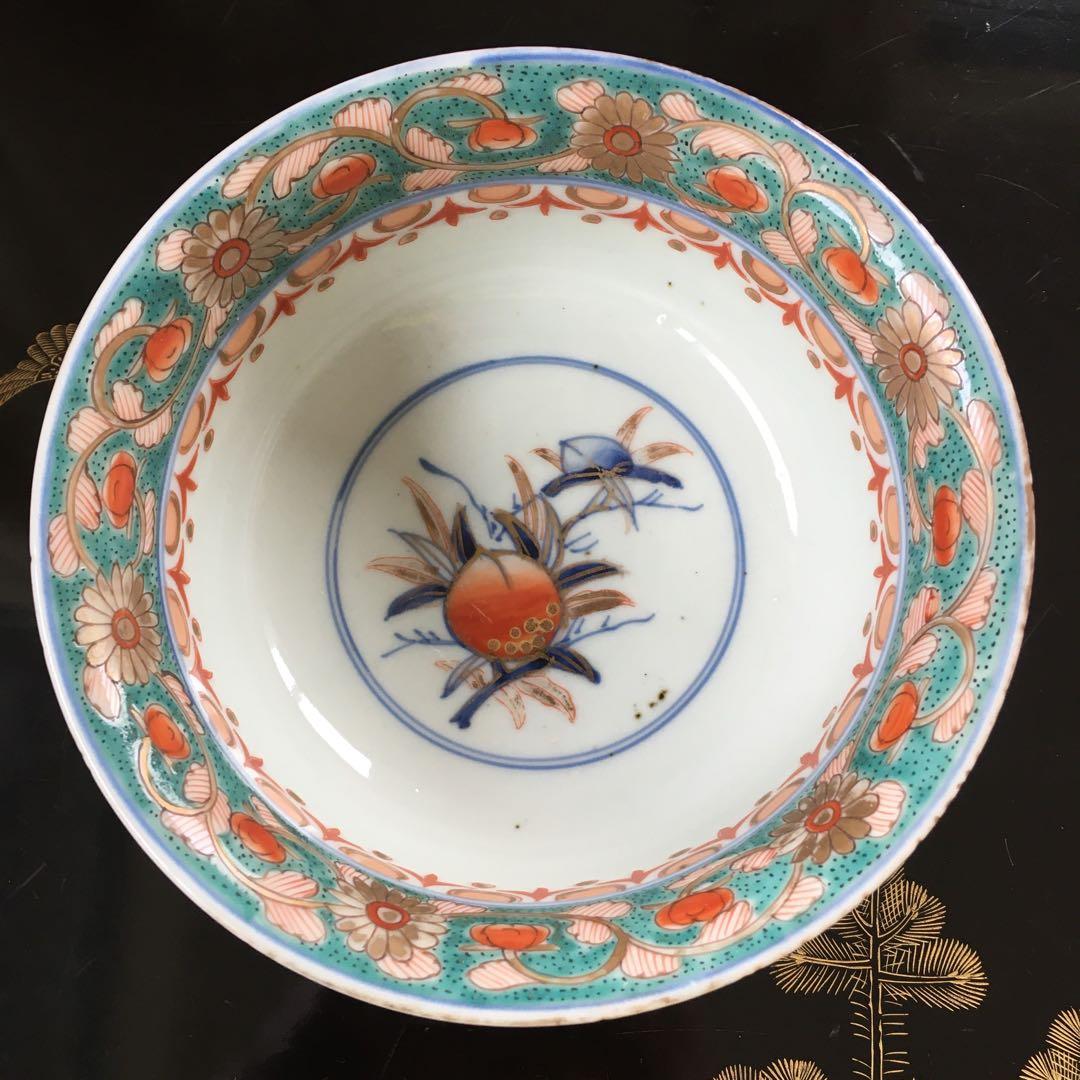 古伊万里　金彩色絵　菊唐草、瓔珞文、桃の図　三つ組鉢