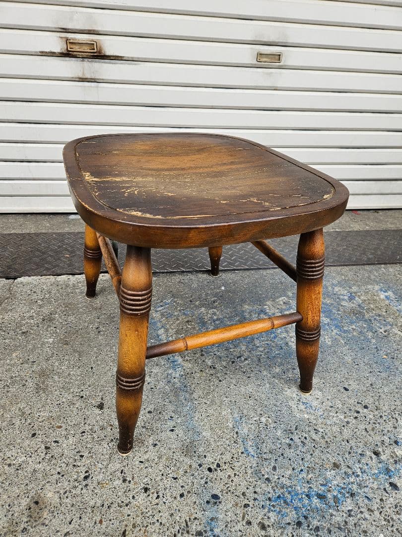 ジャパンヴィンテージ 飛騨家具 木製のスツール 椅子 オットマン キツツキマーク