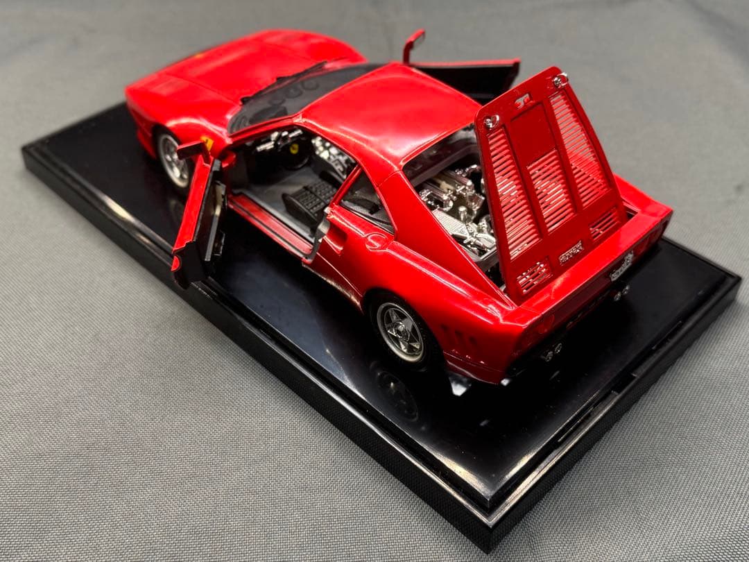 Ferrari 308 1/18スケール ミニカー