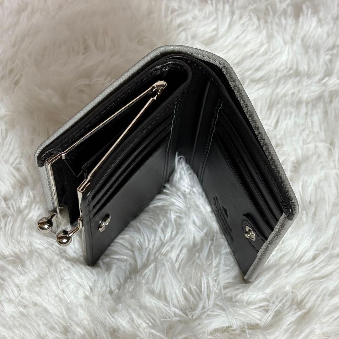 【人気・新品未使用】ヴィヴィアンウエストウッド 二つ折財布　グレー クリスマス