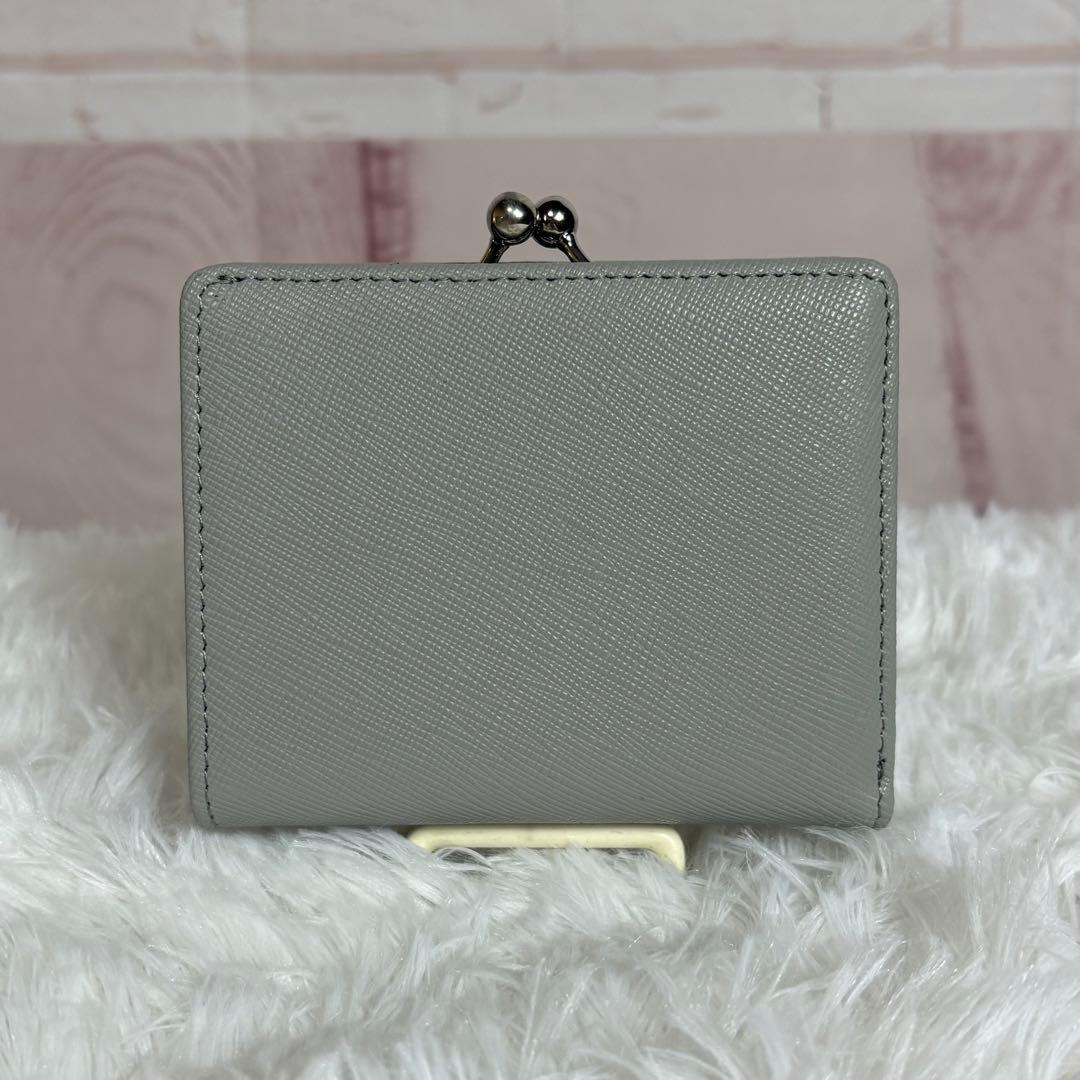 【人気・新品未使用】ヴィヴィアンウエストウッド 二つ折財布　グレー クリスマス