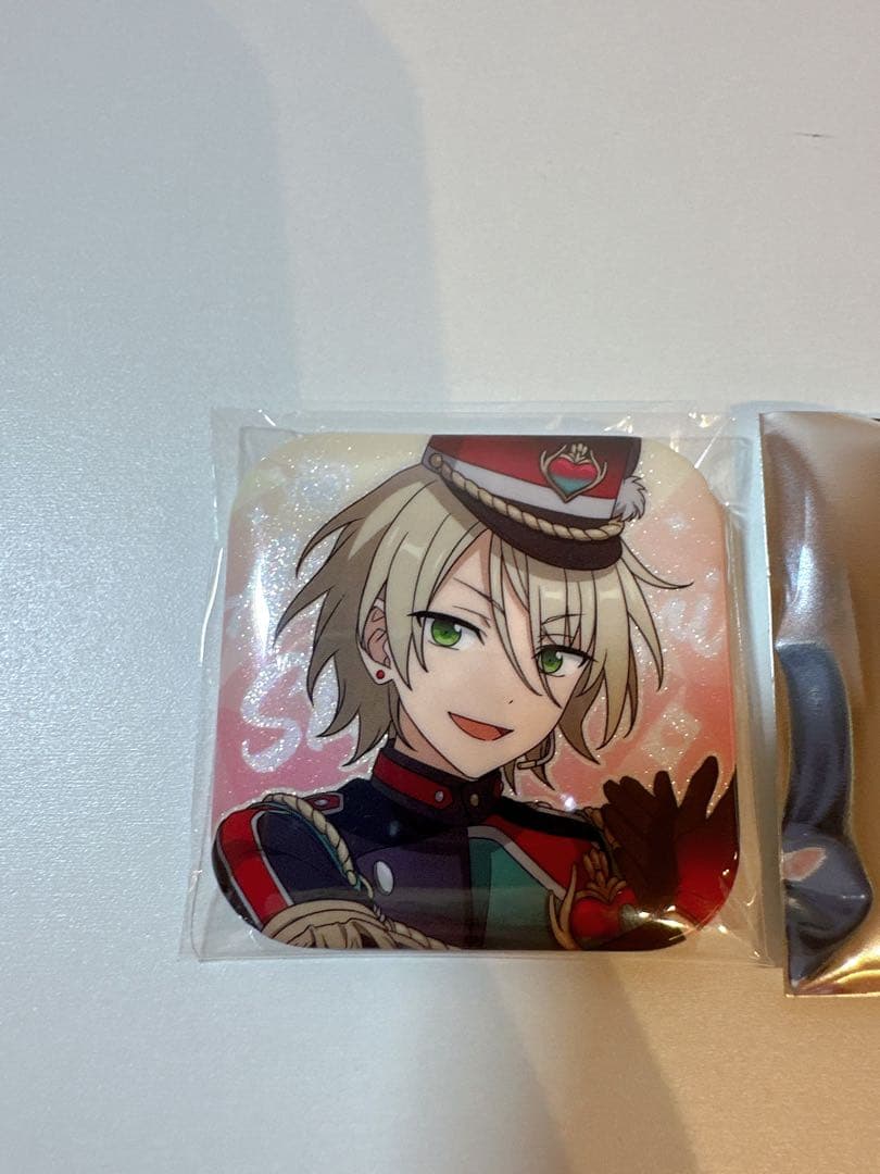 あんスタ　白鳥藍良 缶バッジ 中国　星辰