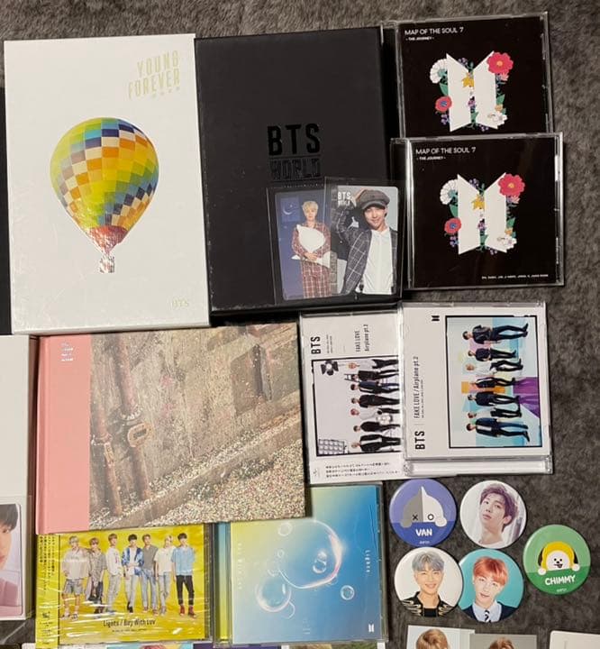 BTS アルバムセット　トレカ50枚　缶バッジ