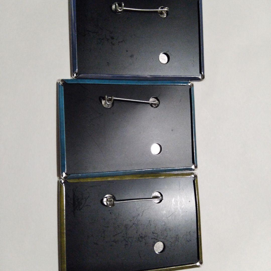 終わりのセラフ　スクエア缶バッジ　グレン　君月士方　白夜ミカエラ　3個セット