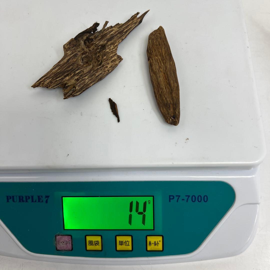 香木　沈香　14g タサオ　東さ8-0105☆2F