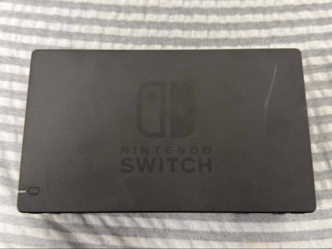 Nintendo Switch 本体 Joy-Con 合計2セット！ケース付き