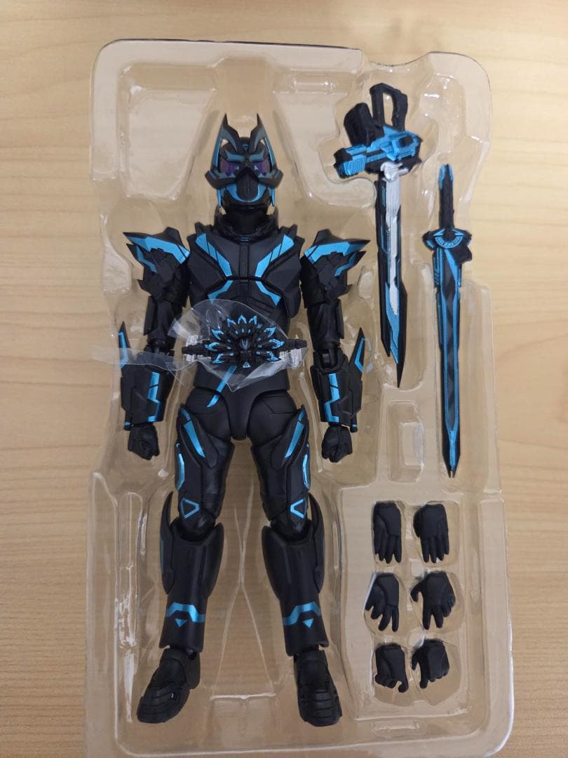 S.H.Figuarts 仮面ライダーXギーツ（クロスギーツ）