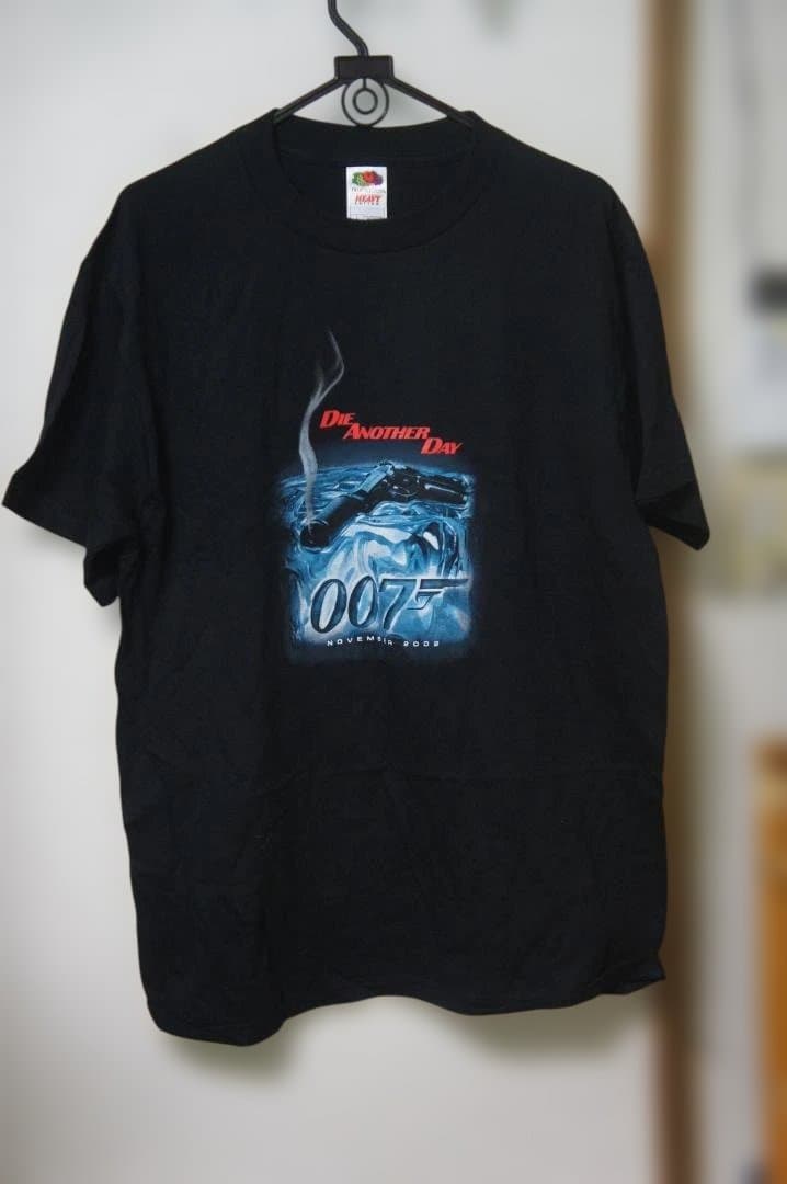 映画 ”００７ダイ・アナザディ”のポスター 、４０周年記念品のセットで新品未使用