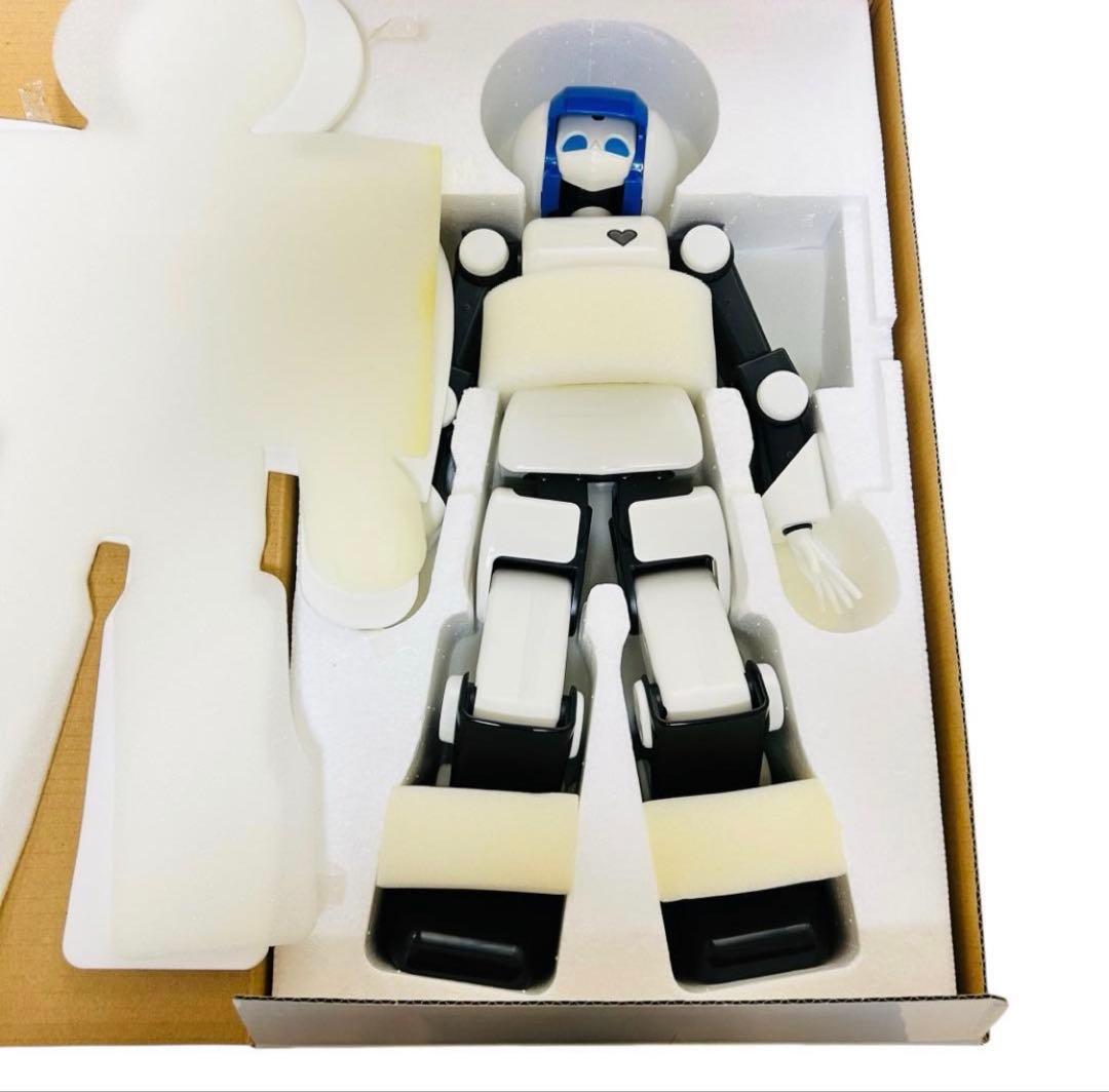 プリメイドAI（アイ） 世界初の卓上ロボットアイドル