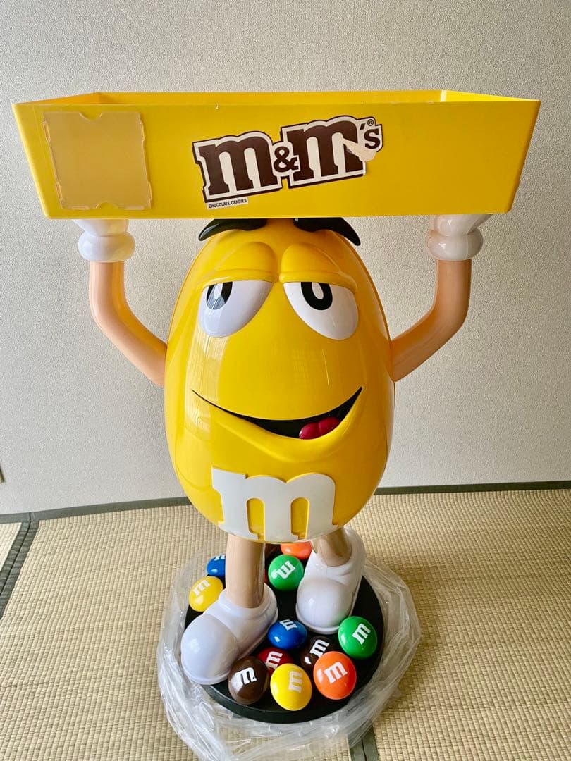 M&M's ストアディスプレイ イエロー