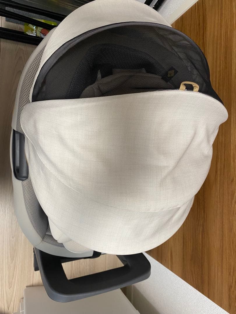 Combi 回転式チャイルドシート