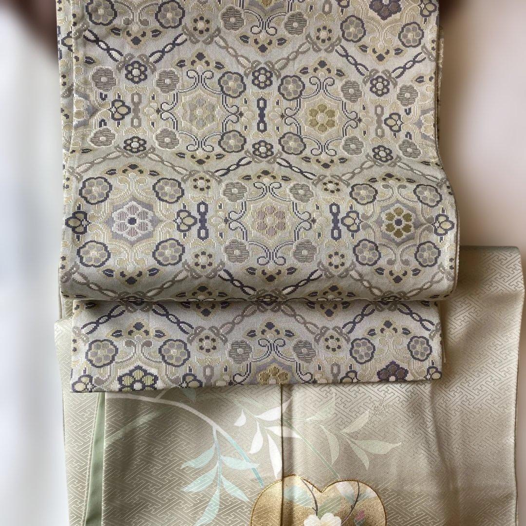 袋帯　全通　グレー系　花紋　亀甲紋様