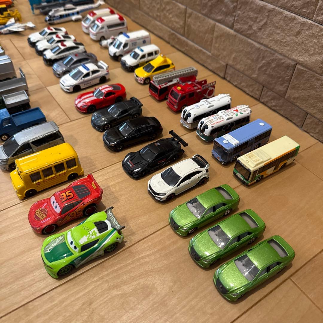 トミカ ミニカー まとめ売り 52台