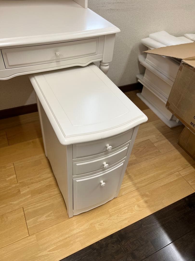 専用ページ名古屋市内お届無料椅子二脚セットりりーホワイト引き出し3段シャビネット