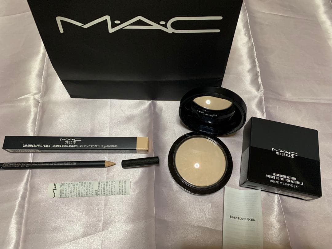 MACスタジオクロマグラフィックペンシル ミネラライズスキンフィニッシュ