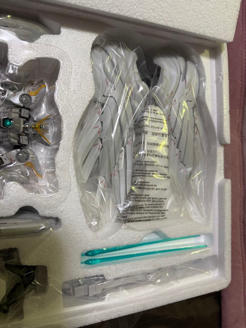 メタルコンポジット ウイングガンダム スノーホワイトプレリュード