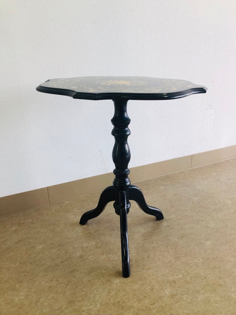 イタリア家具　アンティーク　サイドテーブル　花台