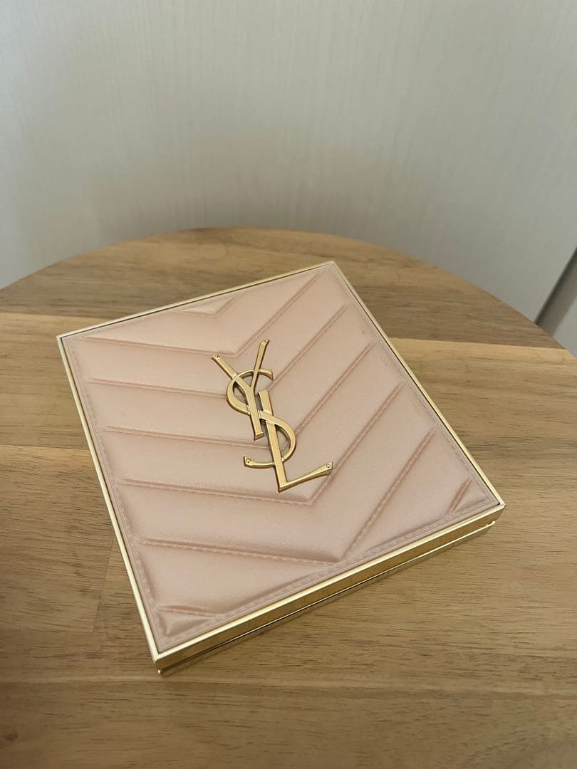 YSL クチュール フェイス パレット　ホリデー限定