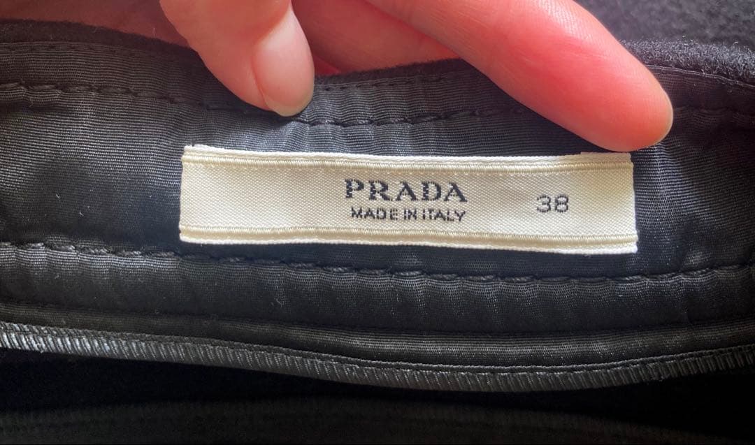 PRADA ひざ丈スカート 38 黒