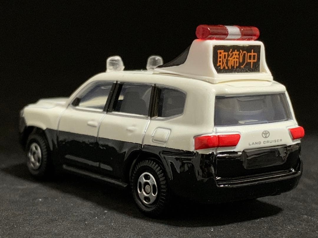 【確認用】トヨタ　ランドクルーザー300 パトカー仕様
