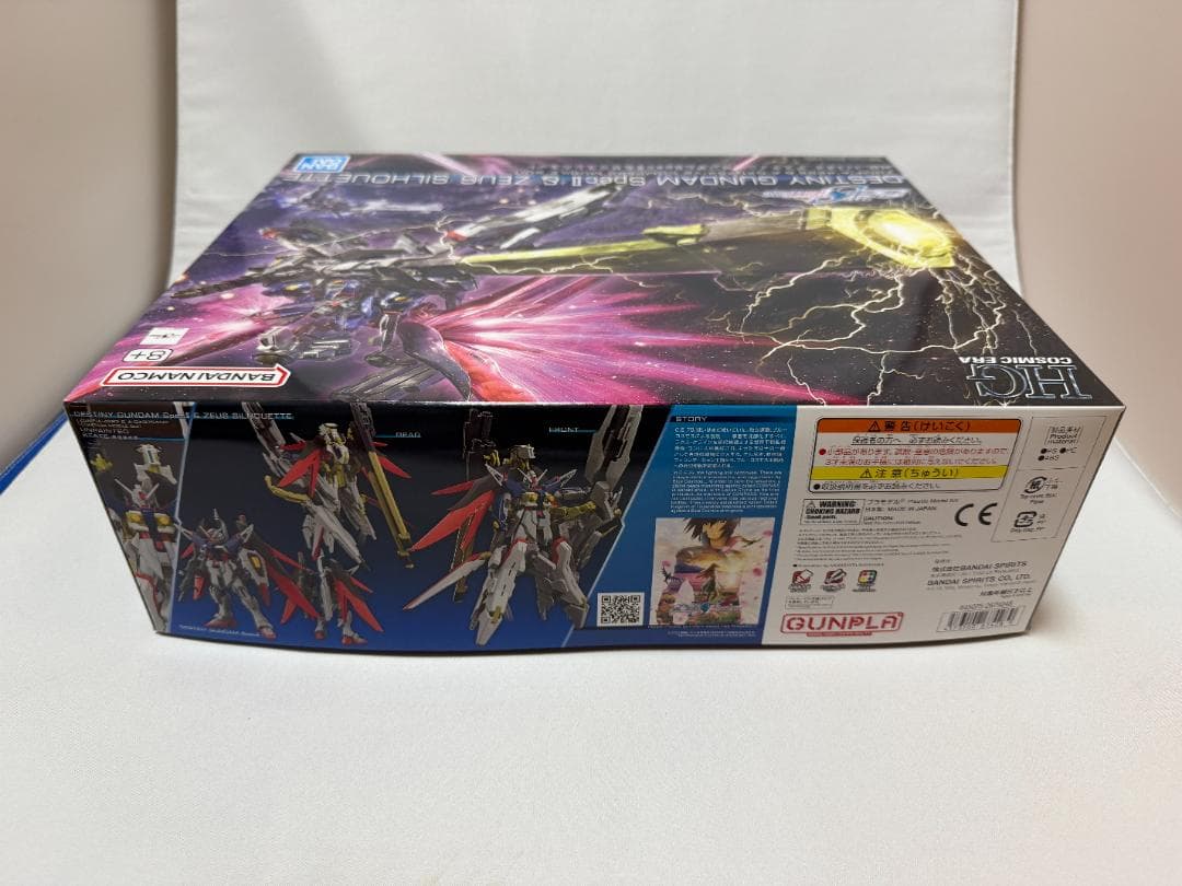 【新品】HG デスティニーガンダム Spec II & ゼウスシルエット