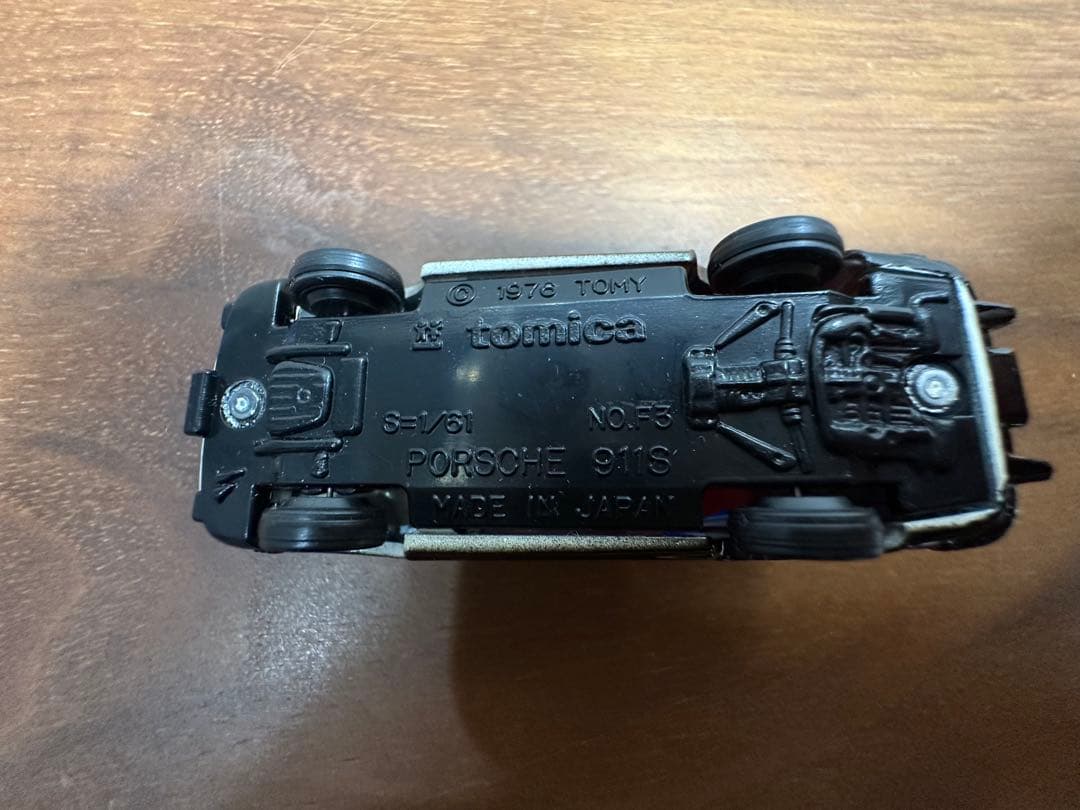トミカ 外車シリーズ F16 1/61 ポルシェ911S ポリスカー シール付き